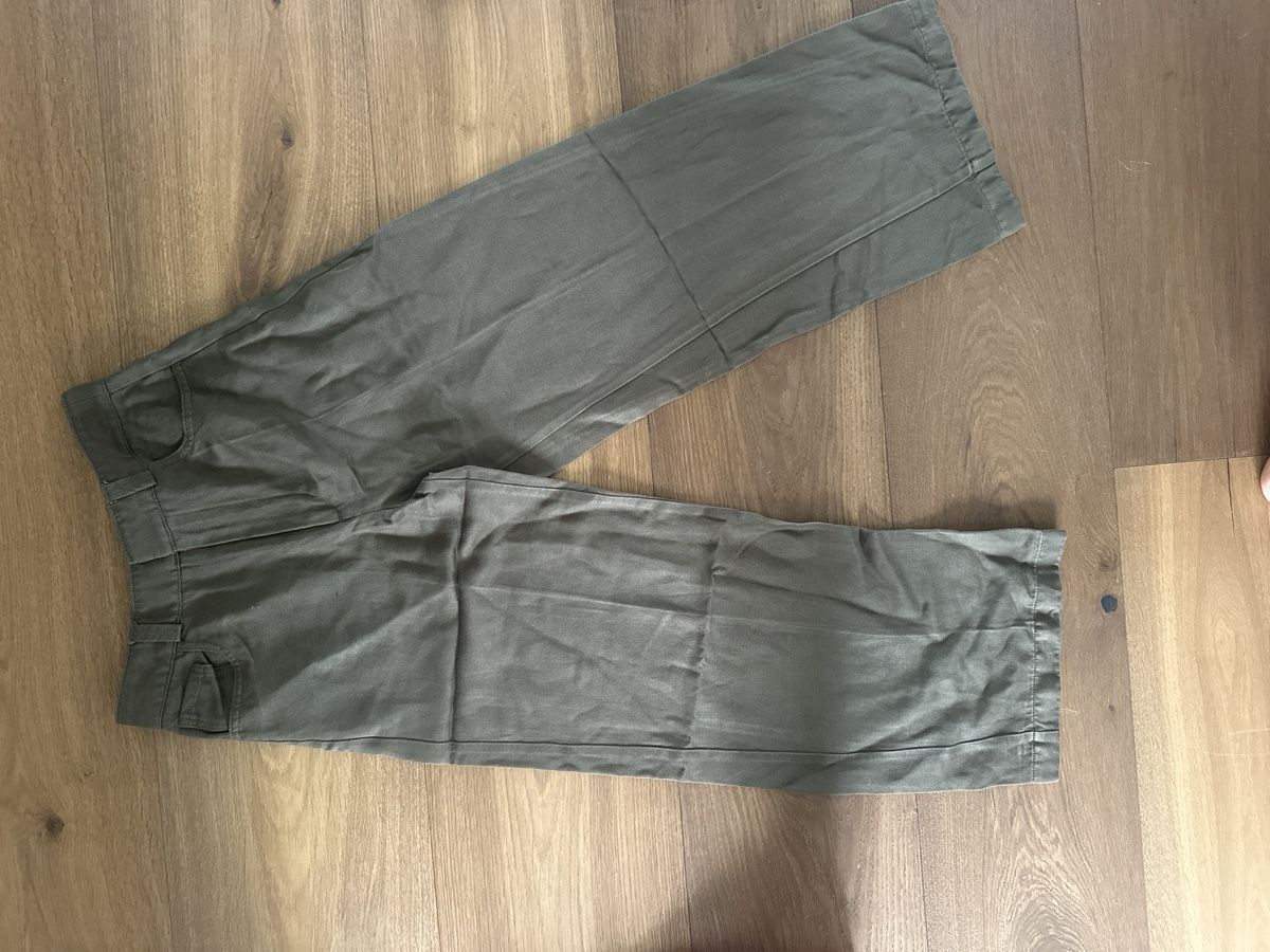Pantaloni: MASSIMO DUTTI Trousers  – Usato da Münchwilen AG venduto da car_gv2z