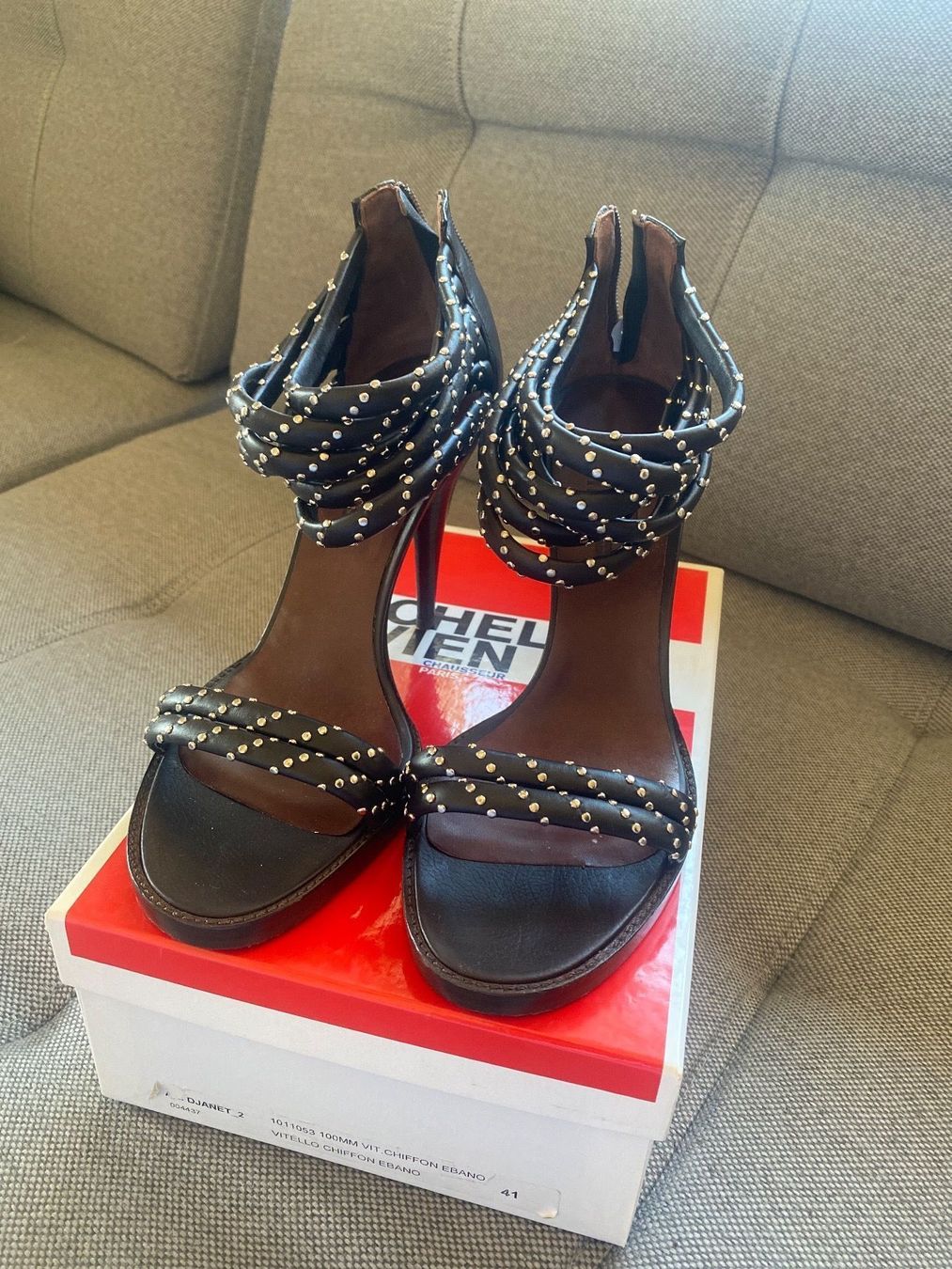 Scarpe da donna: Michel Vivien sandales – Usato da Genève venduto da Cicin