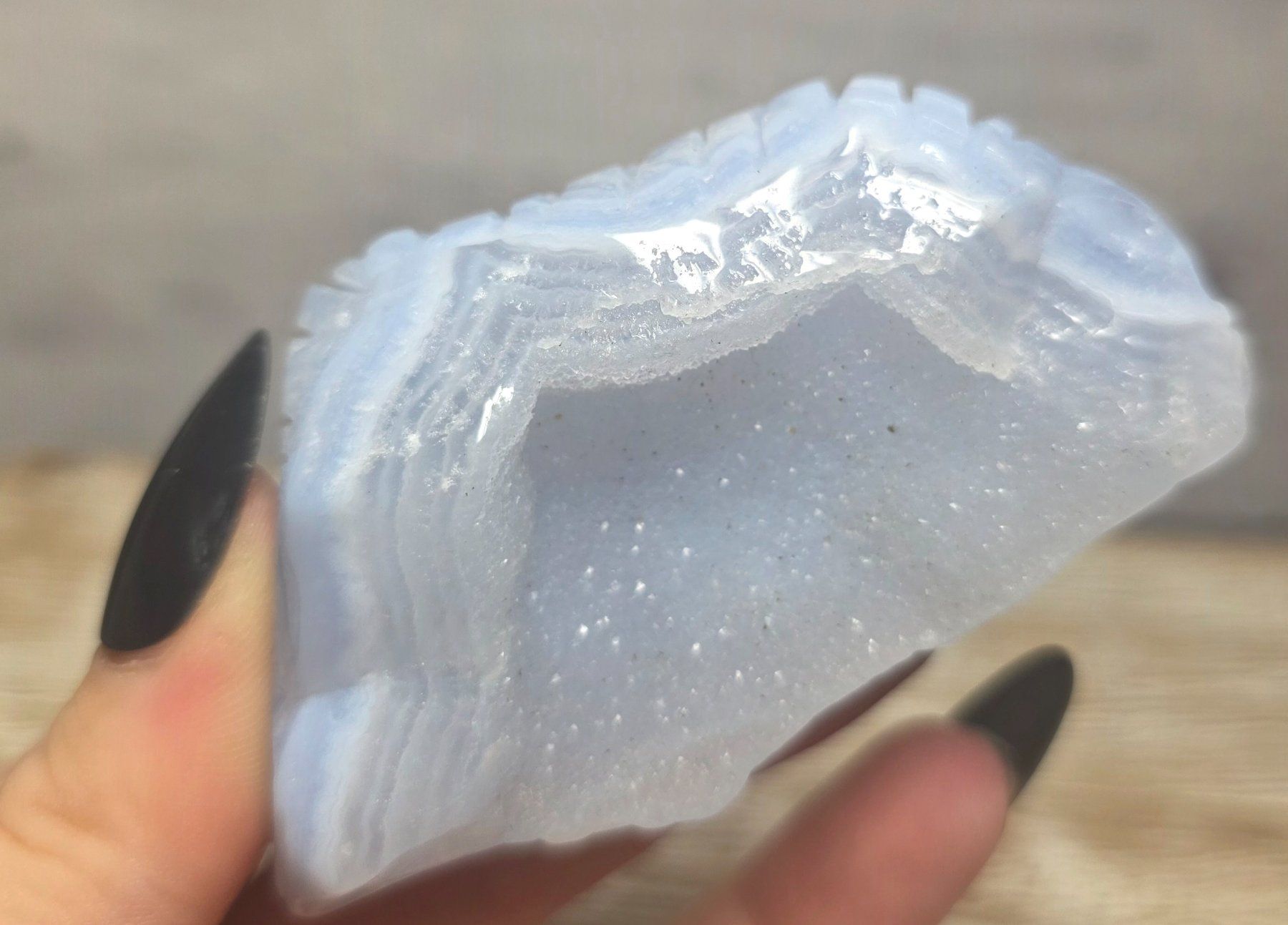 Minerali & Pietre curative: Blue lace Achat Schnitzerei 121g – Nuovo e nell'imballaggio originale da Matzingen venduto da Shay_Crystalz