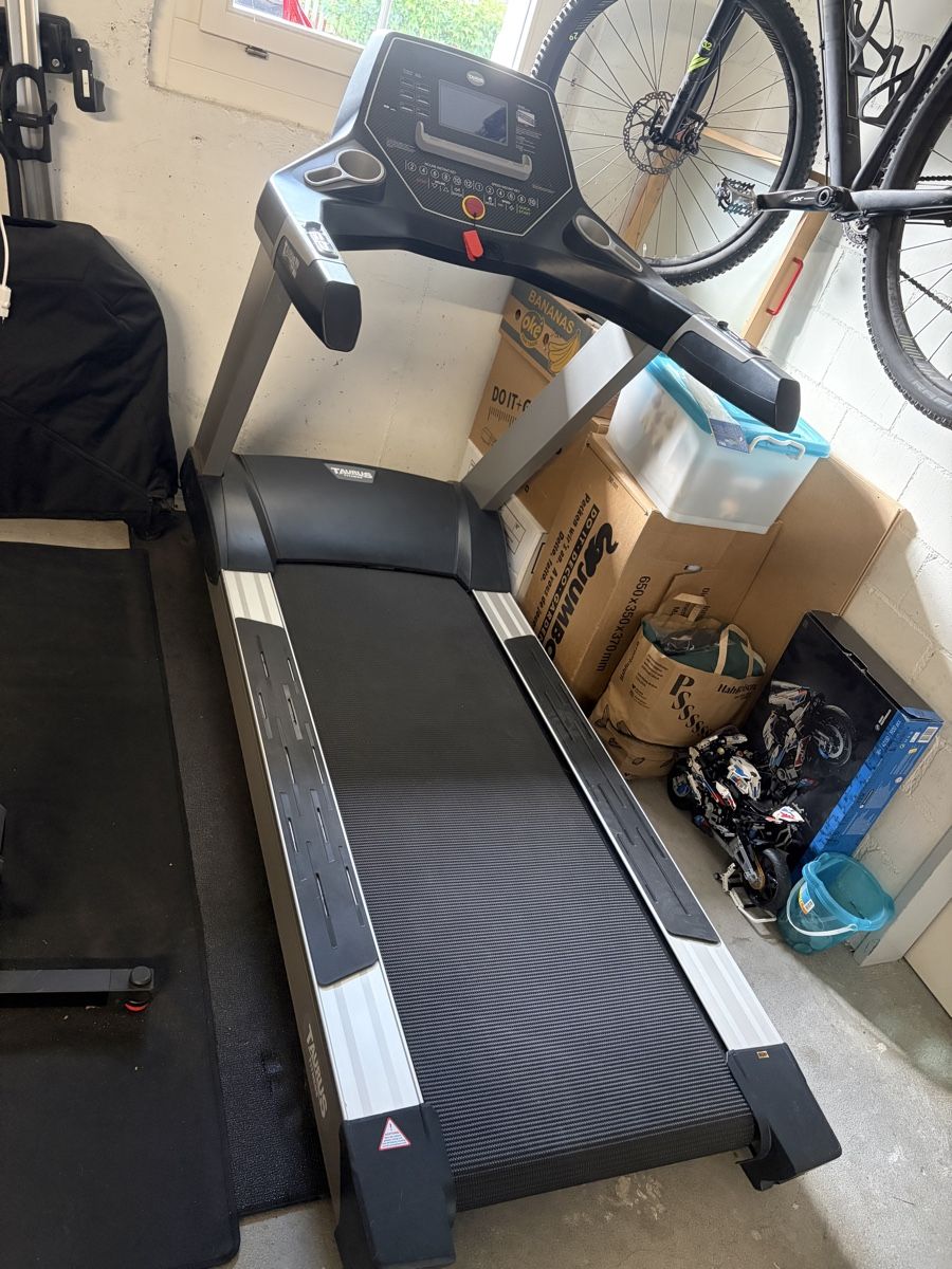 Taurus Hometrainer: Laufband TAURUS T9.9 – Gebraucht aus Lachen SZ von Good.Deal 1