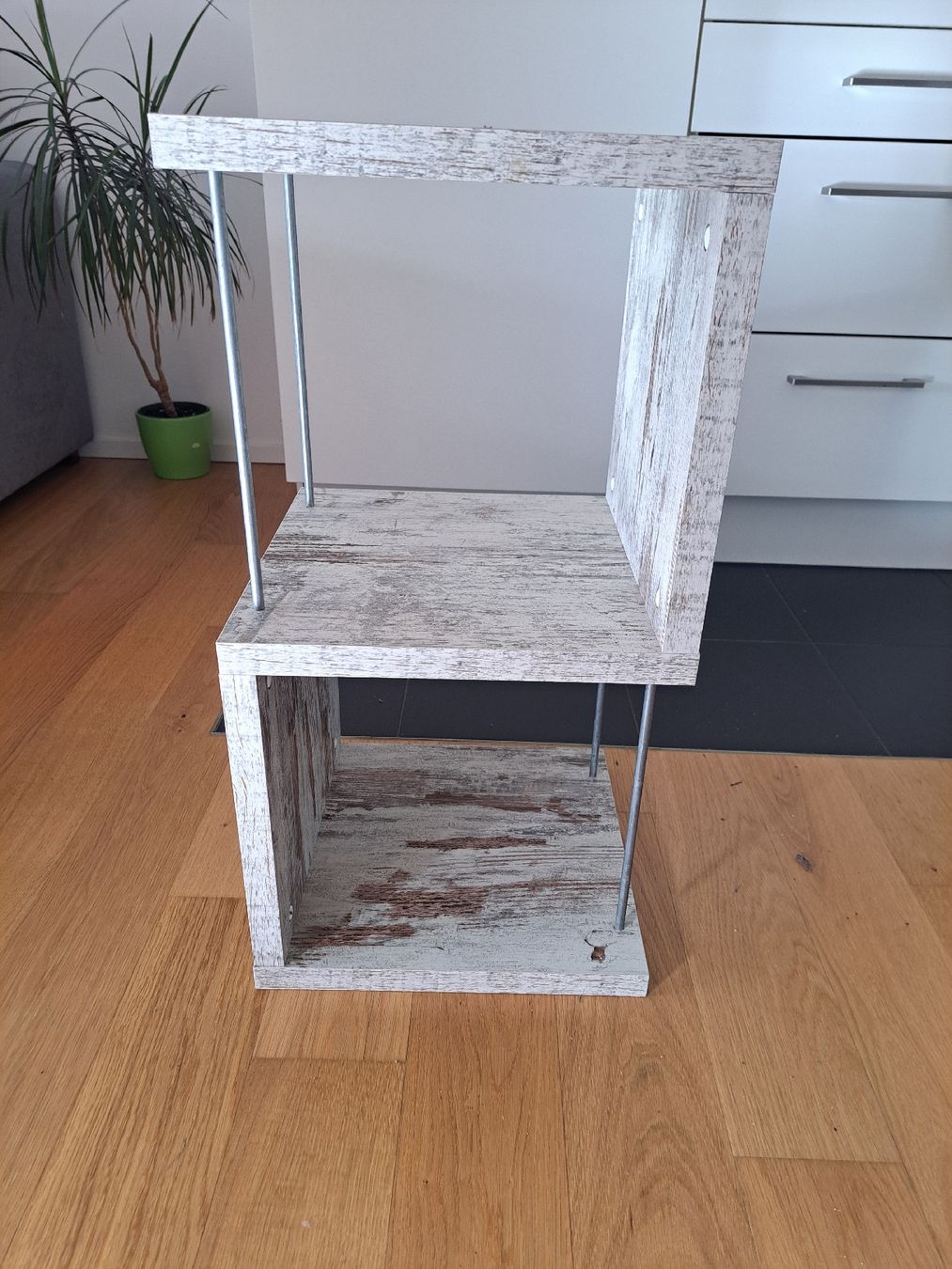 Comodini: Beistelltisch – Usato da Samstagern venduto da mel_ks7d