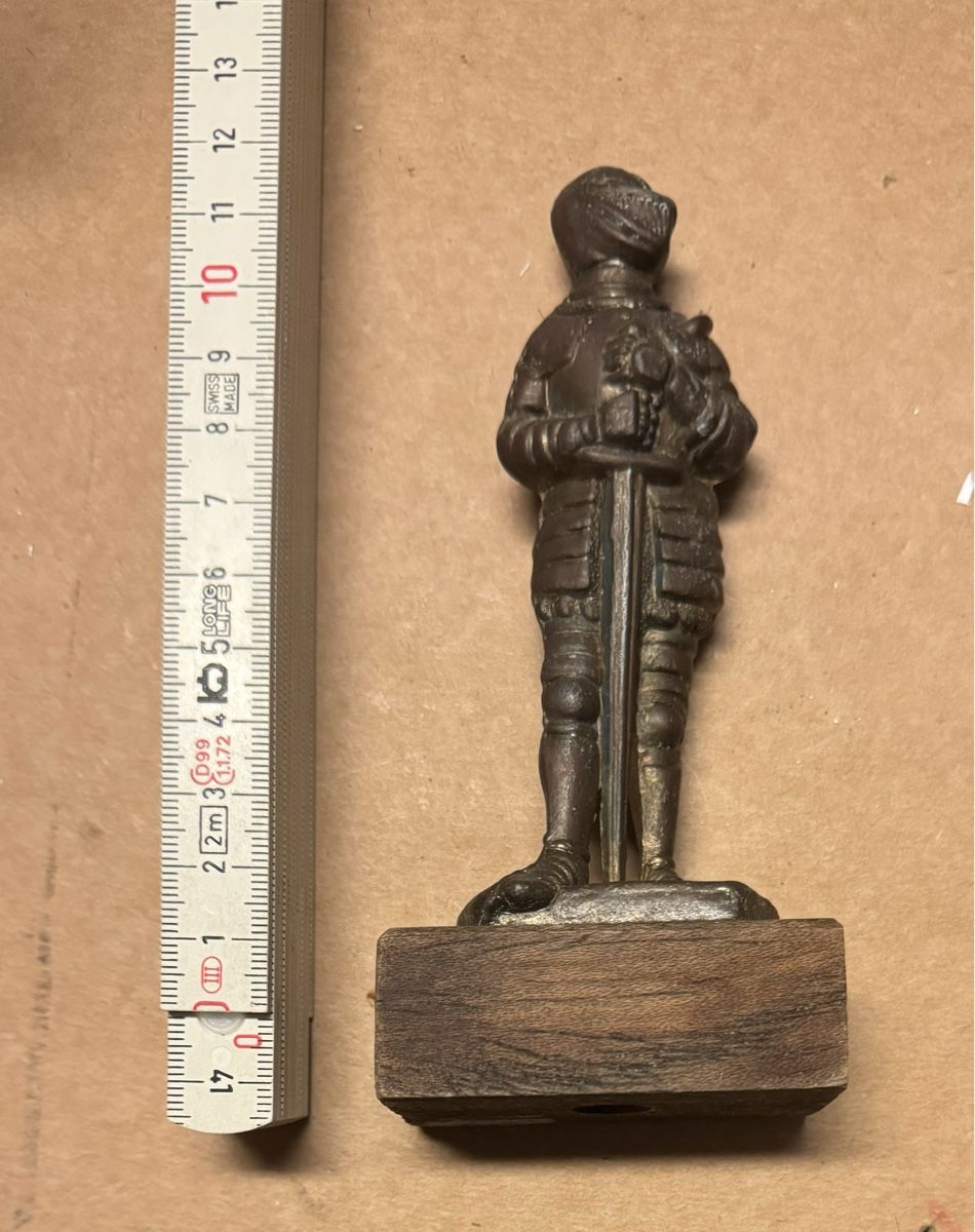 Statuette: Ritterfigur auf Sockel – Usato da Wettswil venduto da osoma99 6