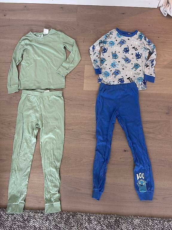 Pyjamas & Ähnliches: 4x Pyjamas  Grösse 122/128 – Gebraucht aus Männedorf von Brunei03 1