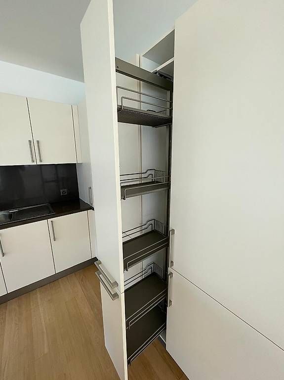 Cucine complete: Cuisine complète avec îlot central blanc état neuf – Usato da Genève venduto da EmmanuelD 7