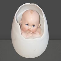 🐣 Antikes Kewpie Baby im Ei Porzellan Figur Bisque Vintage