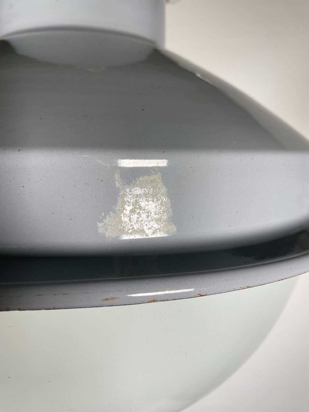 Lustres & lampes de plafonds: Industrielampe aus Email – D'occasion à Zürich par Hedwig-steig 6
