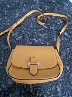 C&A Damen-Handtasche, Farbe dunkelgelb