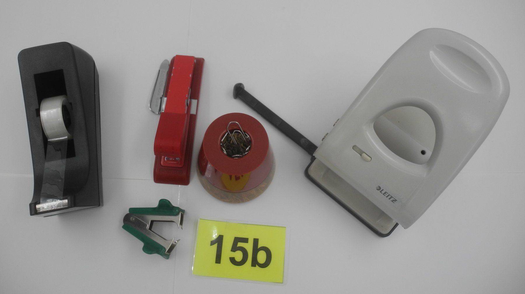 Leitz Alle Werkzeuge: Leitz Locher, Bostitsch, Tischabroller usw. Nr. 15b – Gebraucht aus Kottwil von Crazyrolf 1