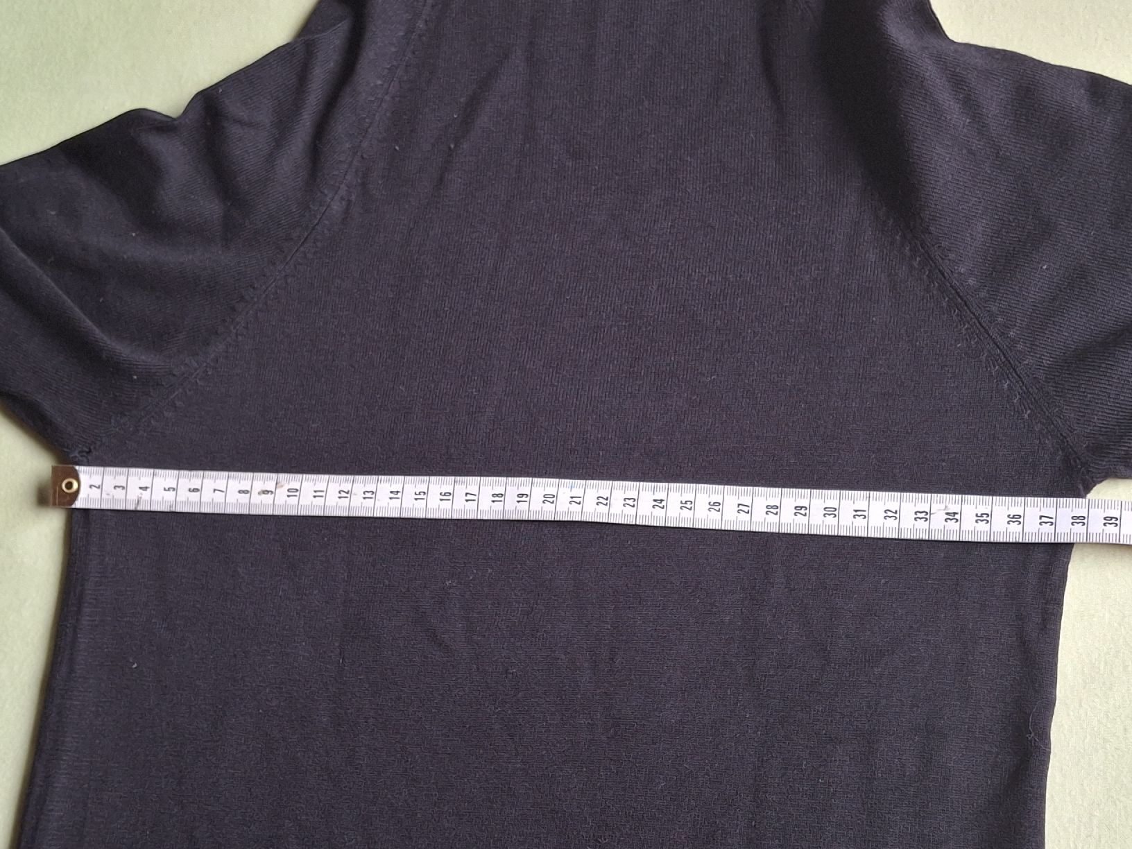 Maglioni & Felpe: Pull noir près du corps - petit col taille M marque Impuls – Usato da Villiers venduto da san_jn5w 5