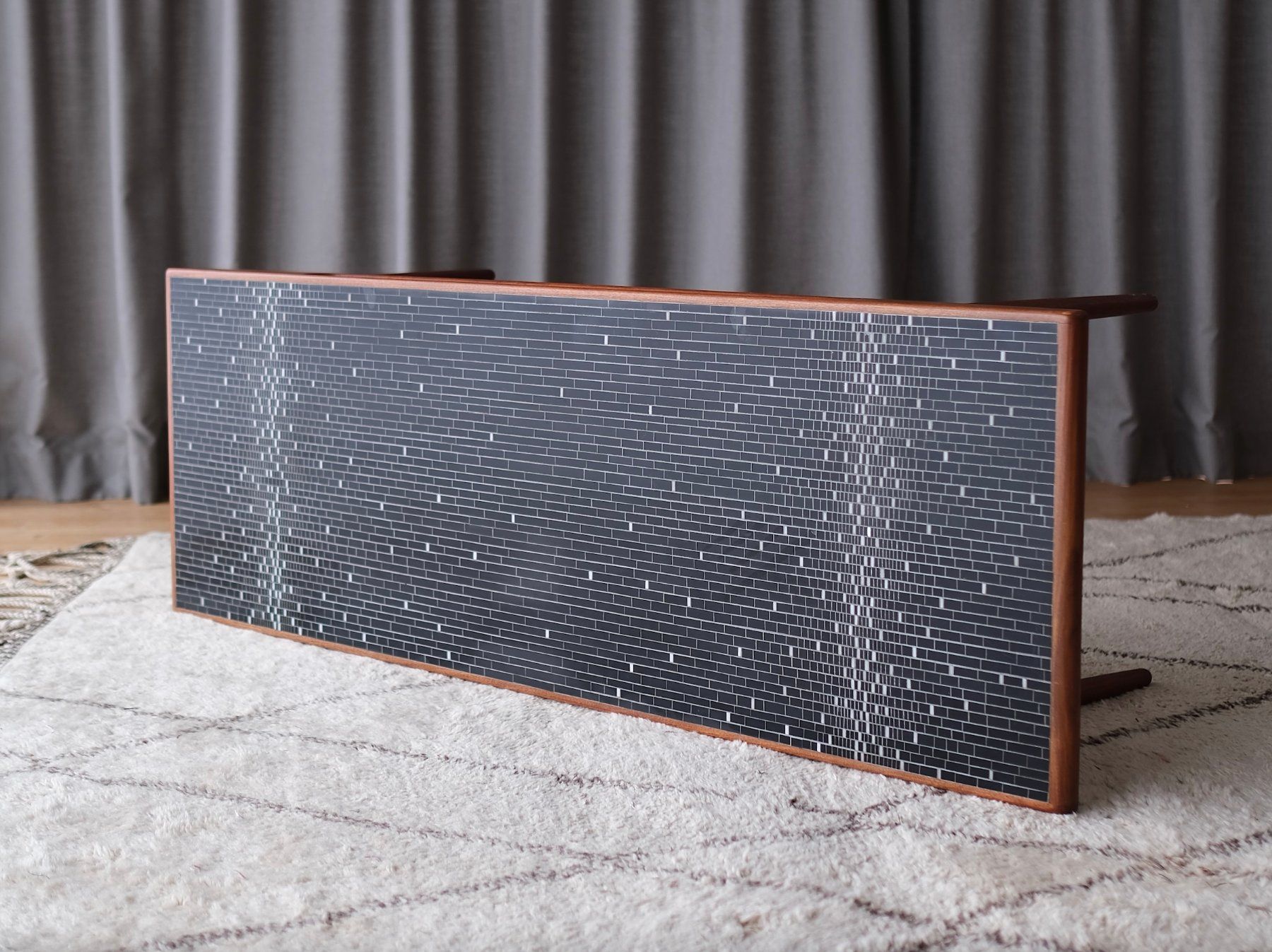 Tavoli: Large teak "smile" coffee table, Denmark 1960,s – Usato da Bern venduto da Zmodern_VIN 6