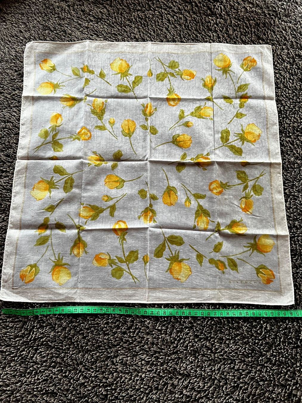Givenchy Foulards & écharpes: Givenchy Tuch Floral 46x46 Vintage – D'occasion à Winterthur par Dejv 3