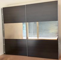 Schwebetürschrank mit Spiegel