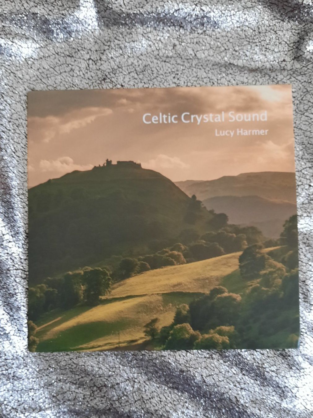 CD: CELTIC CRYSTAL SOUND - LUCY HARMER – Usato da Lausanne venduto da BrigitteAnne