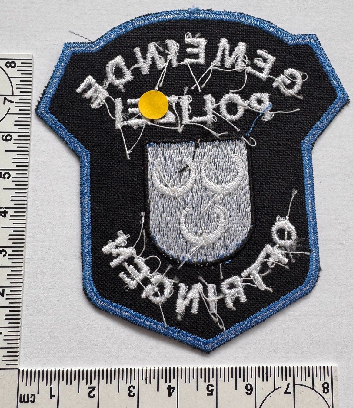 Placchette & Badge: 1 Polizei Abzeichen Gemeindepolizei Oftringen – Nuovo (secondo la descrizione) da Zürich venduto da Policepatch 1