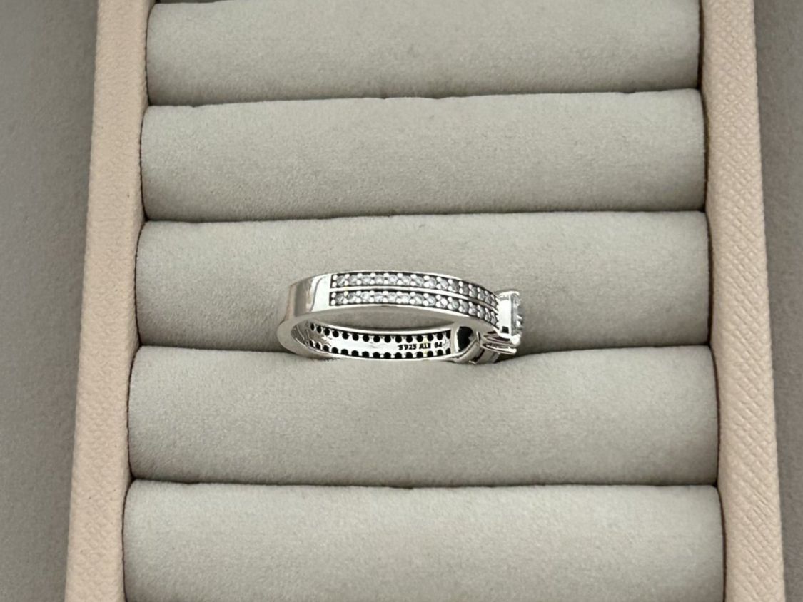 Pandora Anelli: Original Pandora Funkelnde Schleife Doppelreihiger Ring – Usato da Rheinfelden venduto da Boutique_Luxe 1