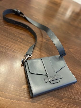 Orciani Umhängetasche aus Leder, Grau - Wie neu!