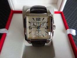 TISSOT Uhr Quadrato