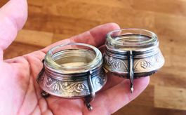 2 schöne russische Schälchen (Kaviar, Salz, usw.) versilbert