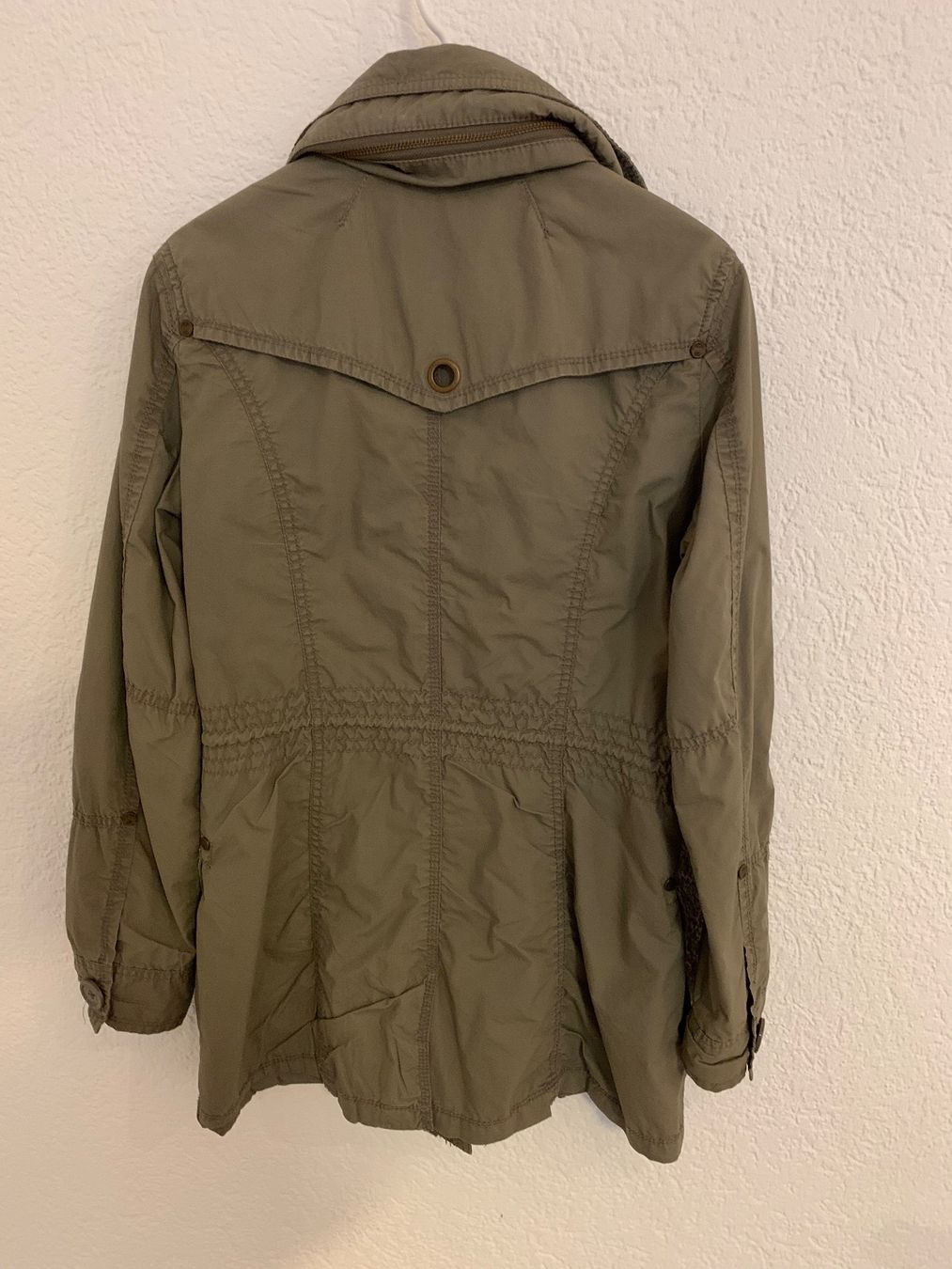 S.Oliver Giacche: QS by S.Oliver Jacke Mantel Gr. XS – Usato da Fislisbach venduto da KolibriSecondhand 2