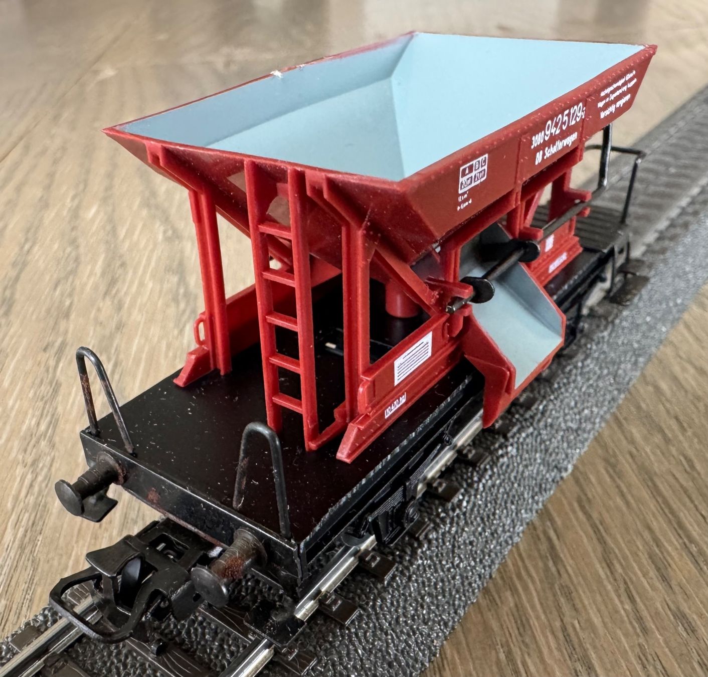 Märklin Modellini di ferrovie: Schotterwagen der DB; OVP – Usato da St. Moritz venduto da Manu7500 3
