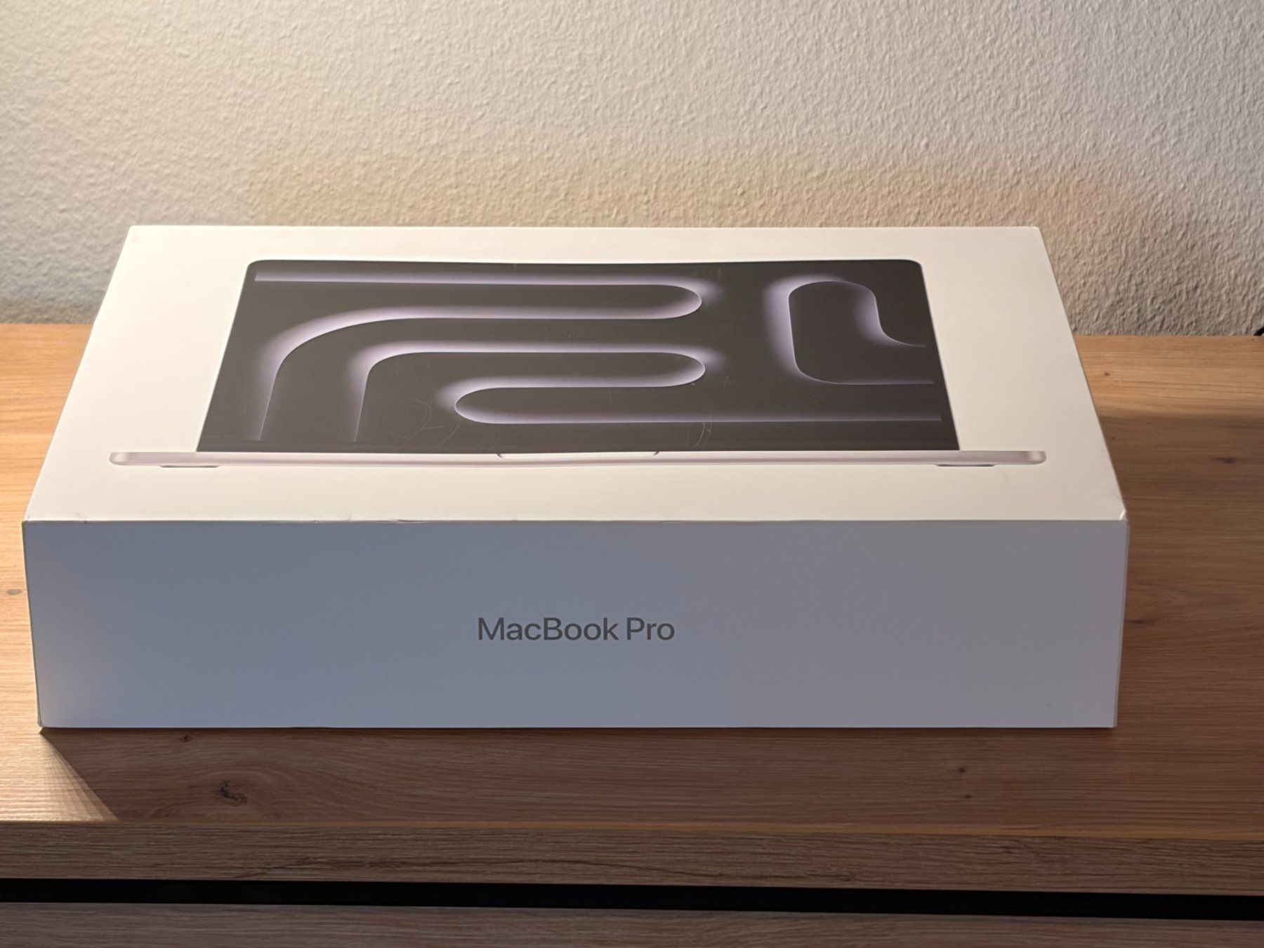 Apple Notebook: Apple MacBook Pro 14" M4 Pro | 48 GB RAM | 4 TB SSD – Nuovo (secondo la descrizione) da Schlieren venduto da dan_richt 2