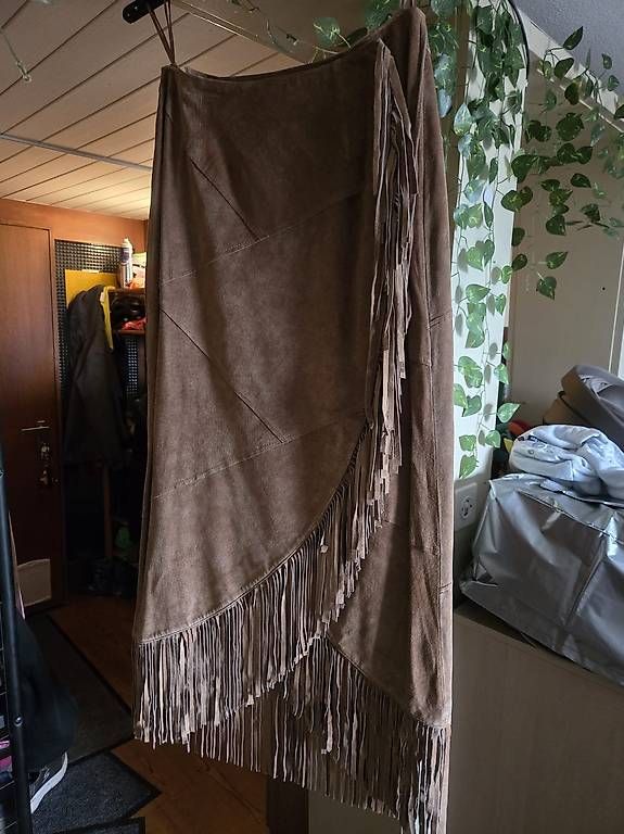 Röcke: Rock aus Leder Braun – Gebraucht aus Wil SG von Royazn
