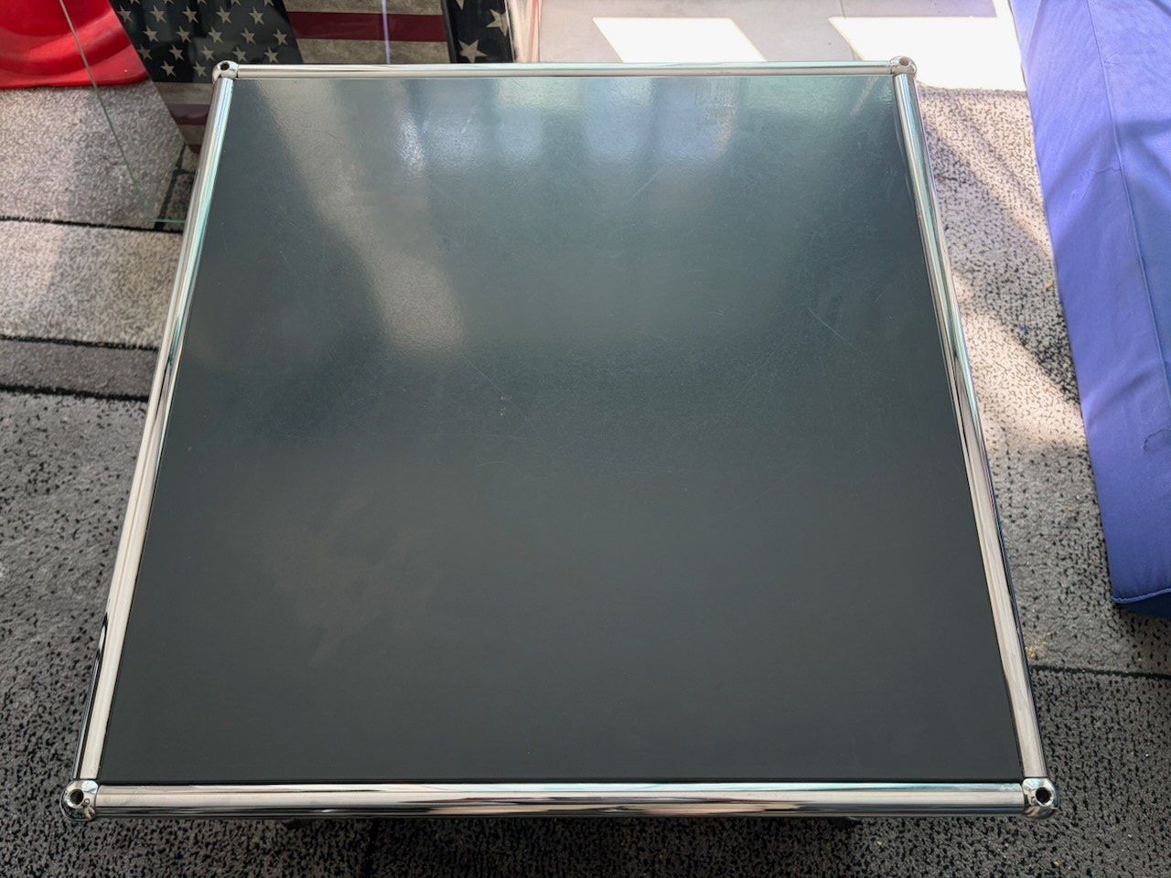 USM Tavoli: USM Haller table basse cube 52x52 anthracite + verre – Usato da Biel/Bienne venduto da kiouk 2