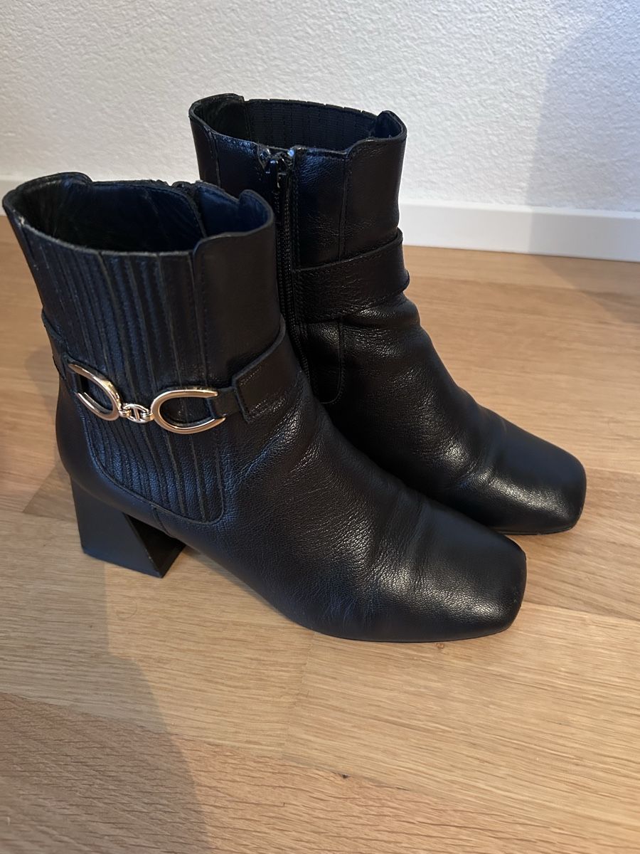 Geox Scarpe da donna: Geox Leder Stiefelette Gr. 36 – Usato da Oberentfelden venduto da MAT_3 1
