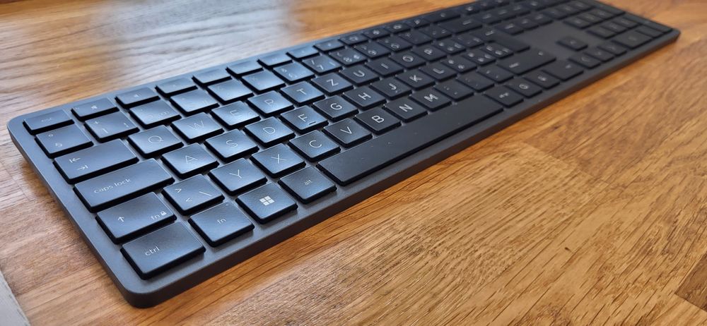 HP 975 Wireless Keyboard - Neuwertig! Aufladbar inkl dongle (Neu ...