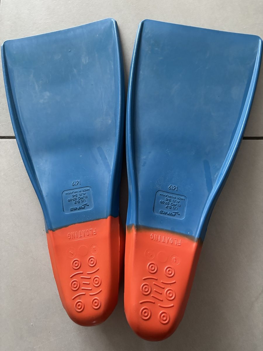 Pinne, Maschere & Boccagli: Finis Floating Flossen Gr. 37-39 – Usato da Winterthur venduto da NatMet11 1