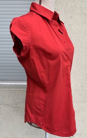 Superbe chemise LEVI'S cintrée 98%coton stretch neuve t.M
