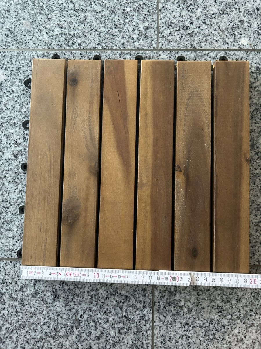 Rivestimenti per pavimenti: 50-60 Stück Holzterrasse Elemente – Usato da Rotkreuz venduto da handgeschenke.ch