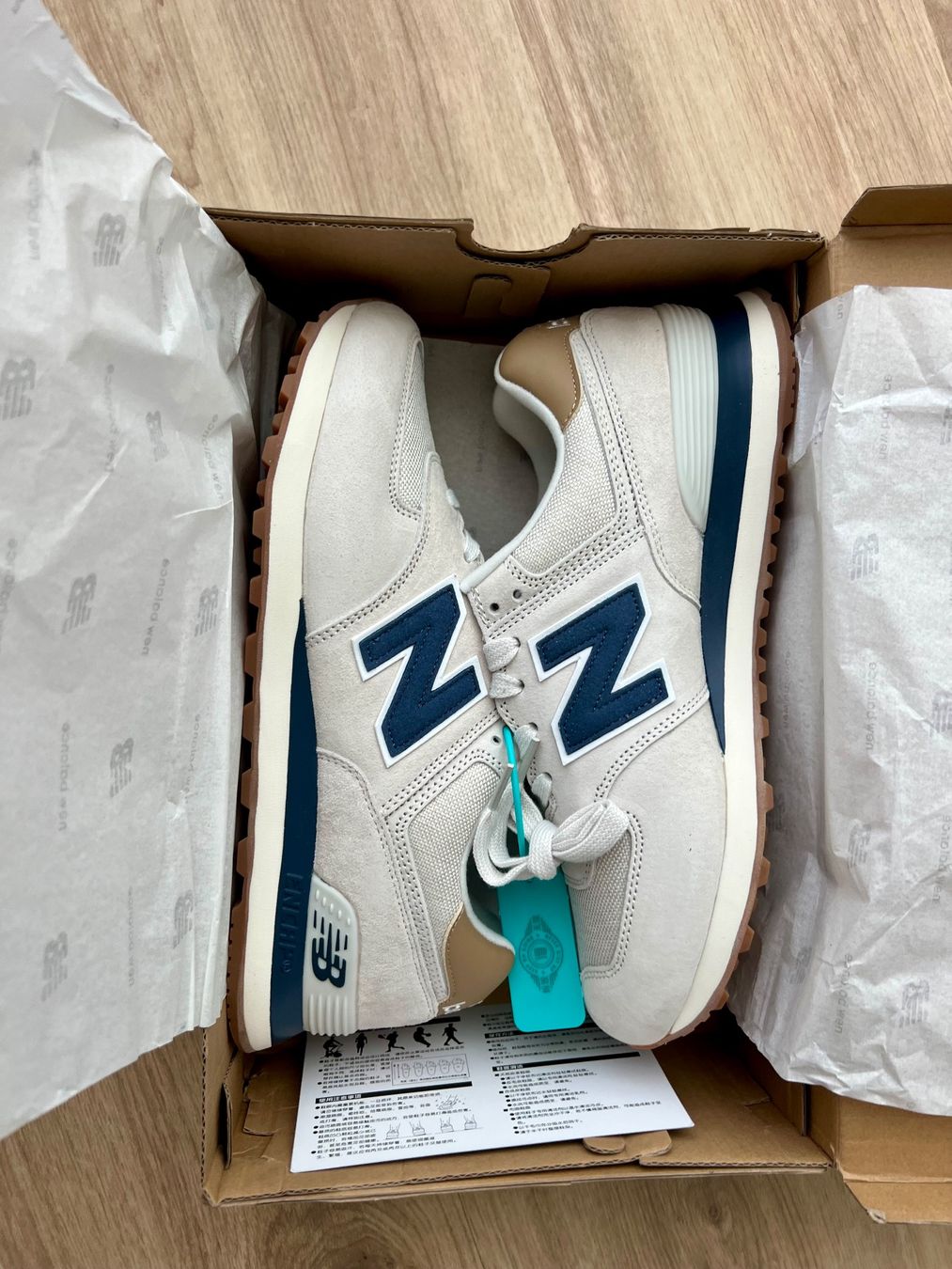 New Balance Herrenschuhe: NEU - NB New Balance 574 Sneaker – Neu und originalverpackt aus Baden von and_fcs2 4