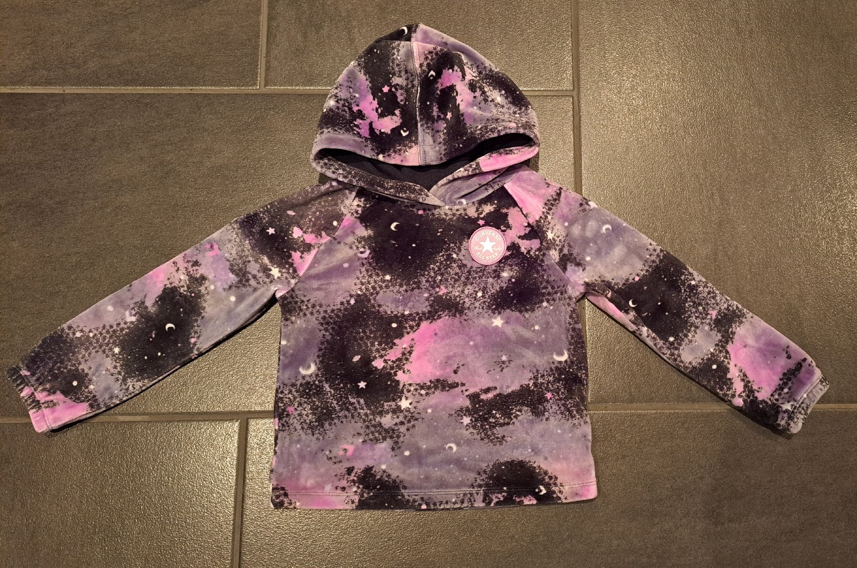 Converse Maglioni & Felpe: Converse Pulli Mädchen Gr. 92 Galaxy Kapuzenpulli, Hoodie – Usato da Niedergampel venduto da Picas2ndHand