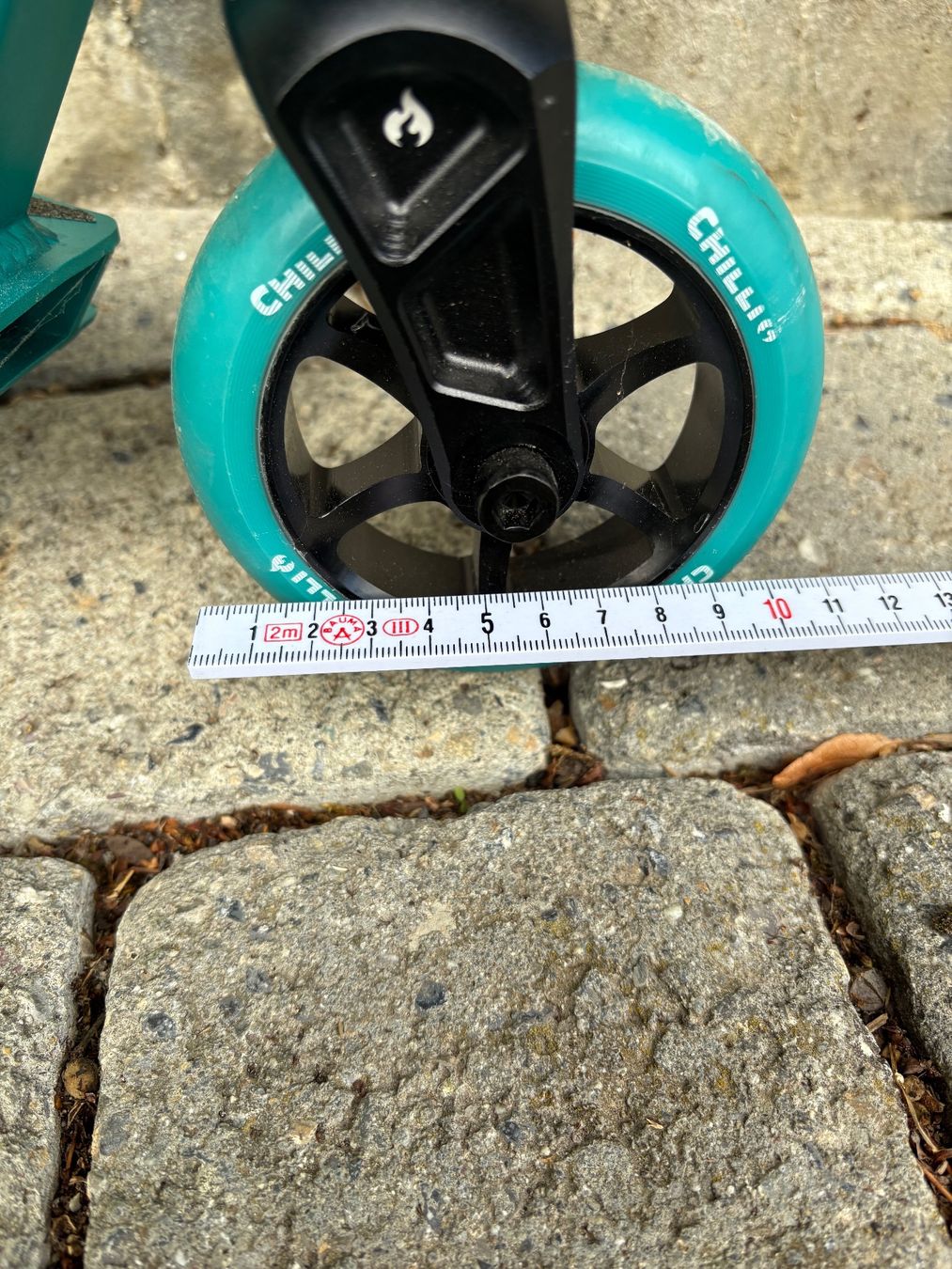 Chilli Kickboard: Freestyle Scooter CHILLI Pro – D'occasion à Gähwil par Ave3 6
