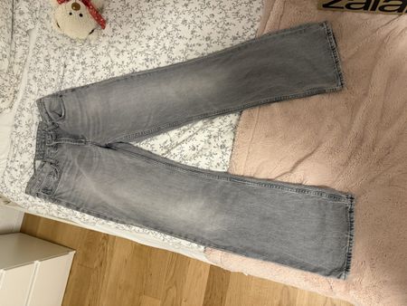 Zara mid waist straight leg jeans