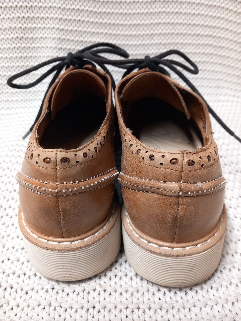 Clarks Chaussures femmes: Clarks Schnürschuhe/ Budapester/ Derbies Gr.37 braun – D'occasion à Gwatt (Thun) par umwelt-brocki 4