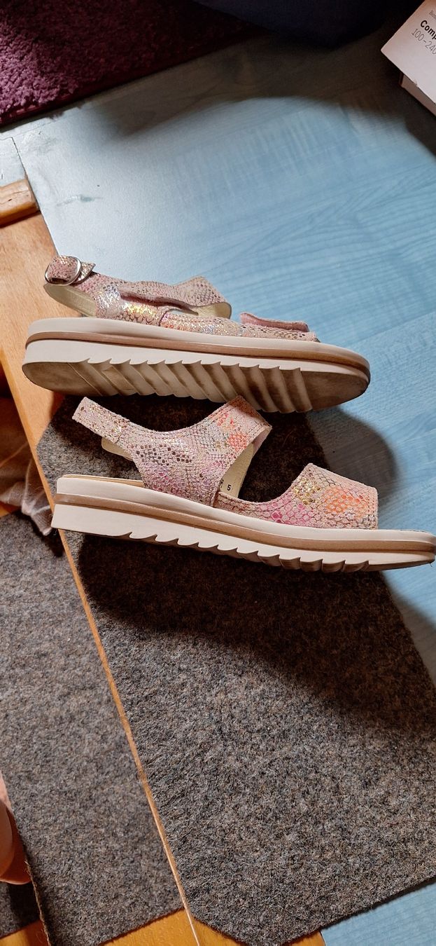 Scarpe da donna: Schöne bequeme Ledersandalen – Nuovo (secondo la descrizione) da Mogelsberg venduto da lulu055 1