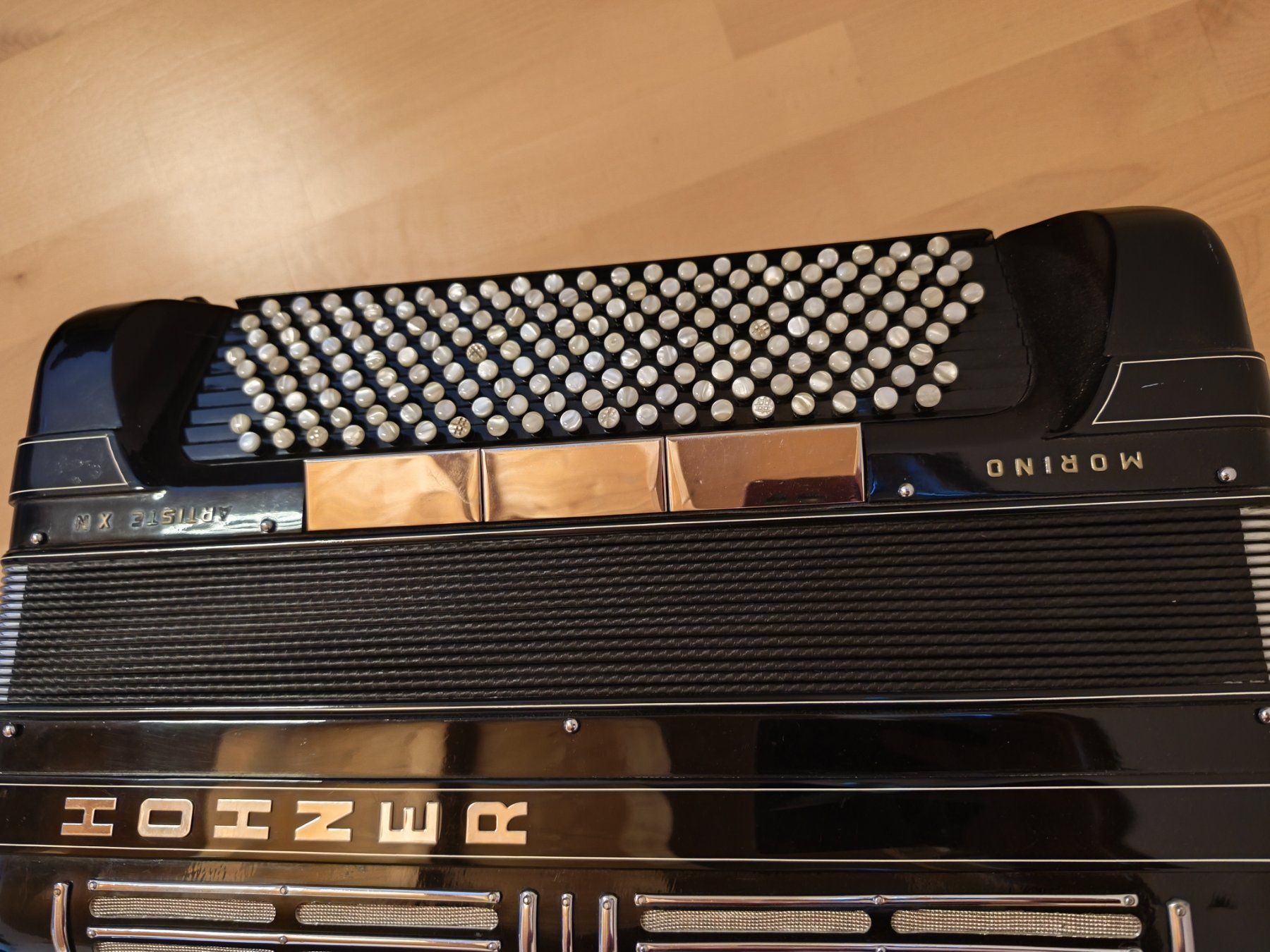 Hohner Strumenti musicali: Hohner MIII Handorgel B-Griff – Usato da Wiesenberg venduto da LED88 1