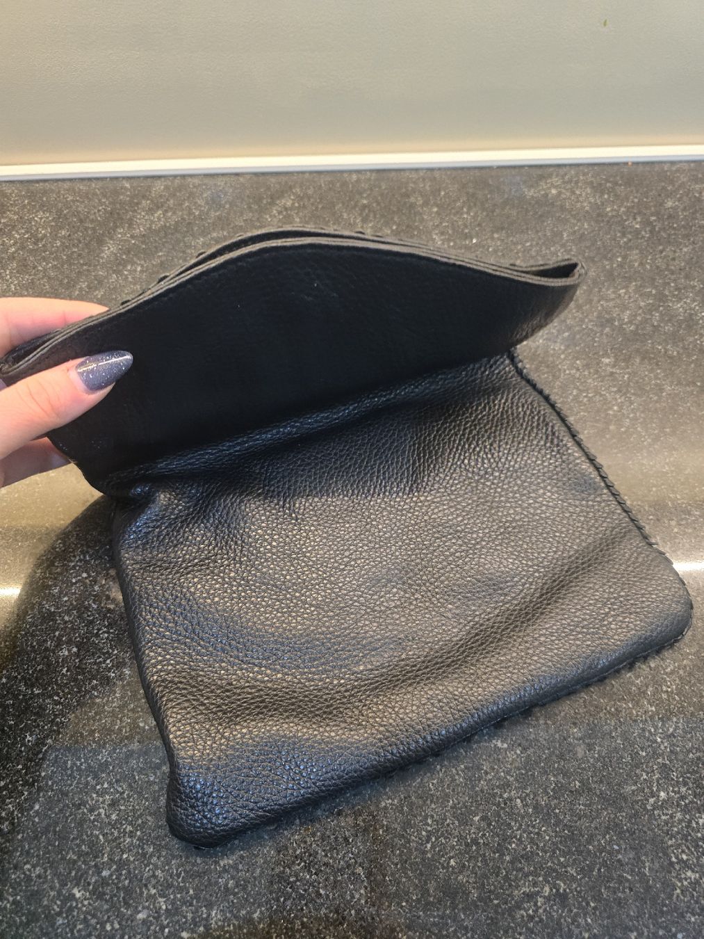 Borse da donna: Clutch in Schwarz Leder – Usato da Hägglingen venduto da Raff_Ella 2