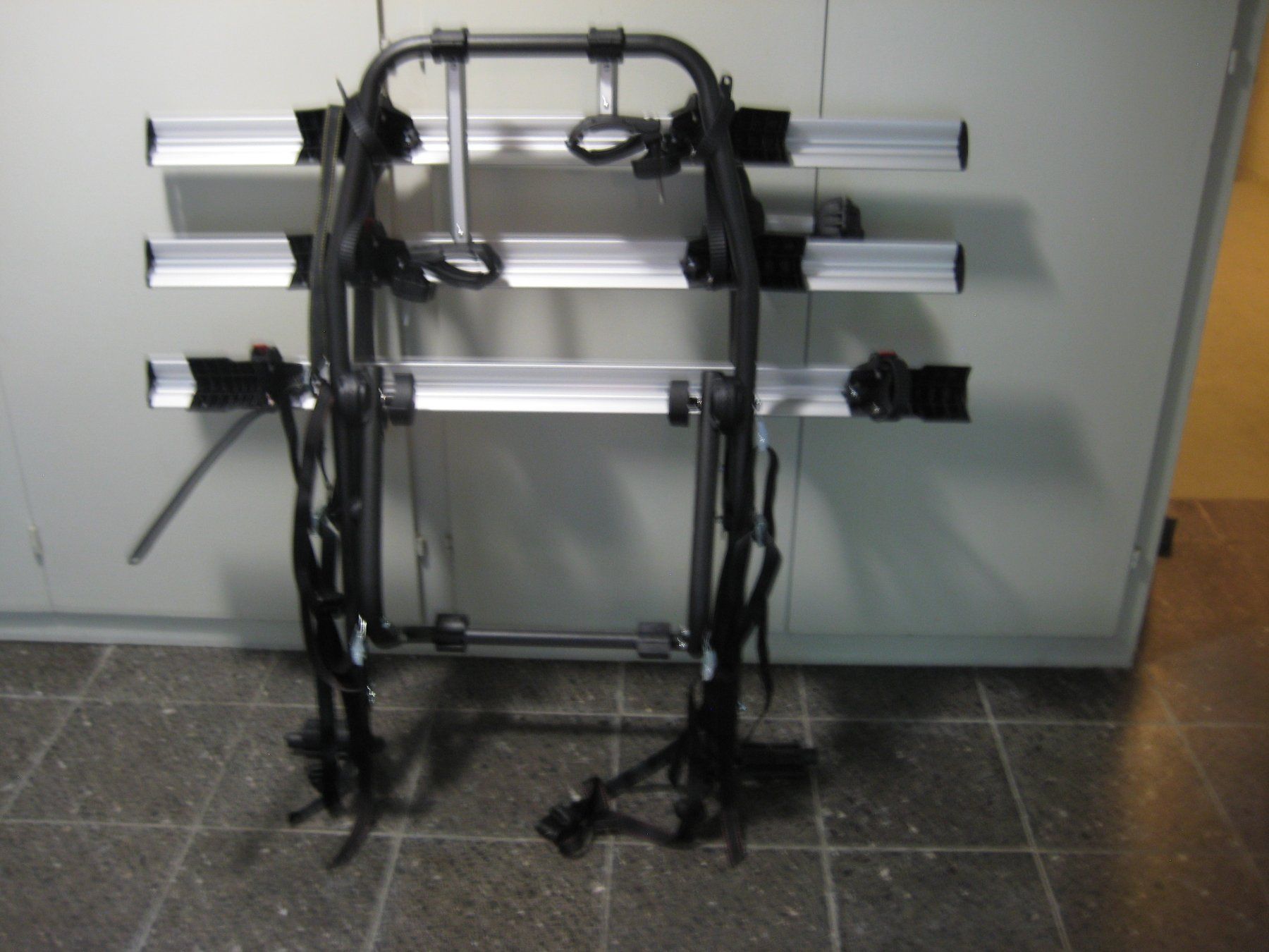 Travi: Heckfahrrad Träger Ford Kuga III – Nuovo (secondo la descrizione) da Horgen venduto da pedro28 1