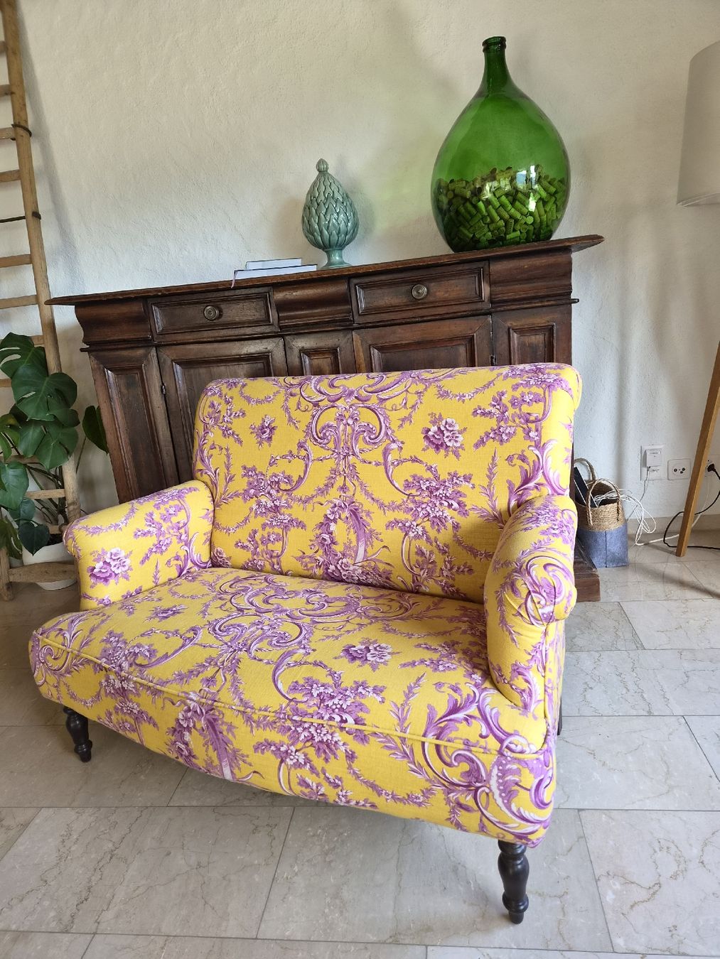 Sofas: Antikes Sofa mit neuem Stoffbezug – Gebraucht aus Haldenstein von Ramona_D. 3