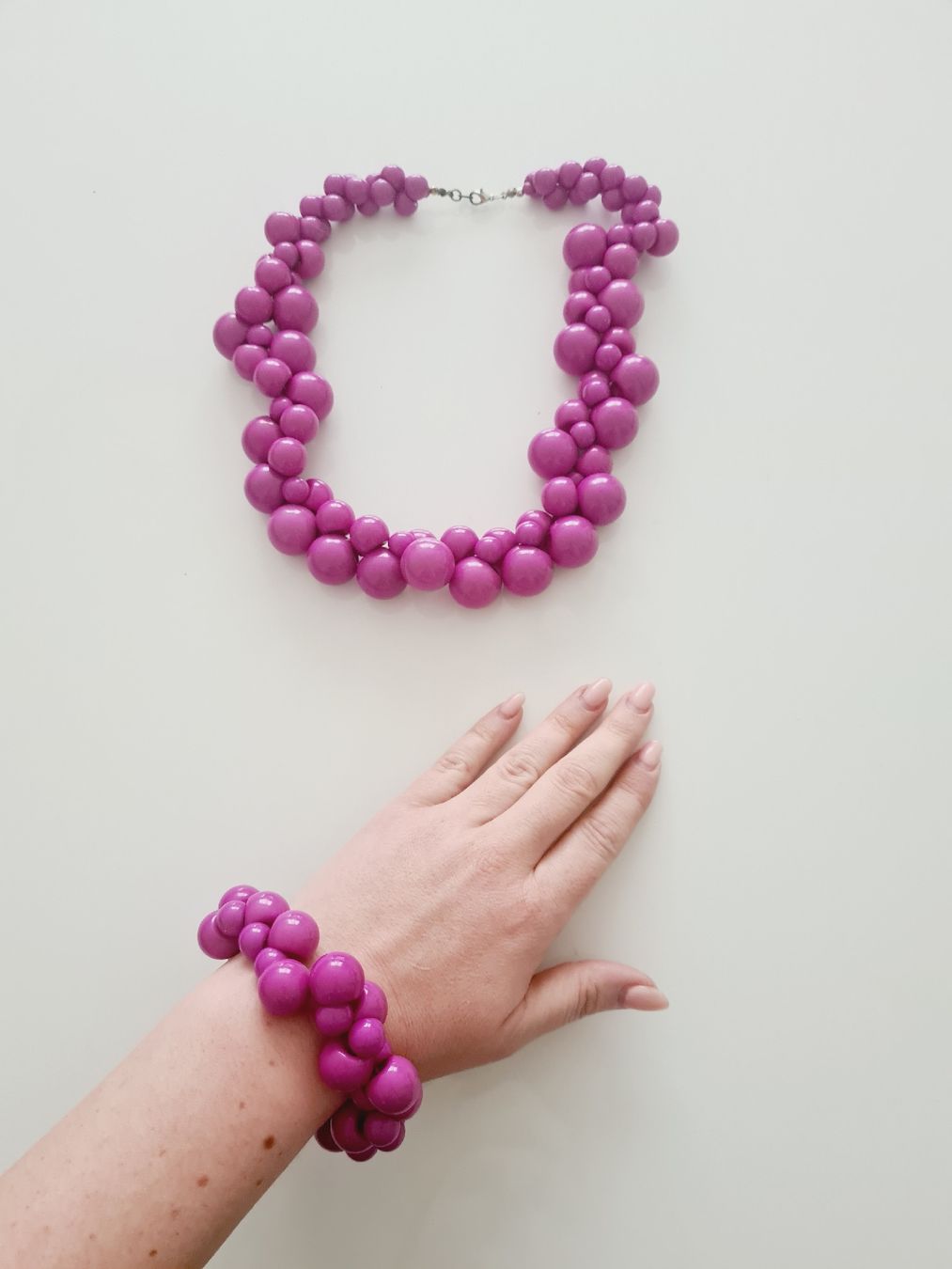 Ketten: Schöne lilafarbene Kette mit Armband – Gebraucht aus Zürich von nel_k752 1