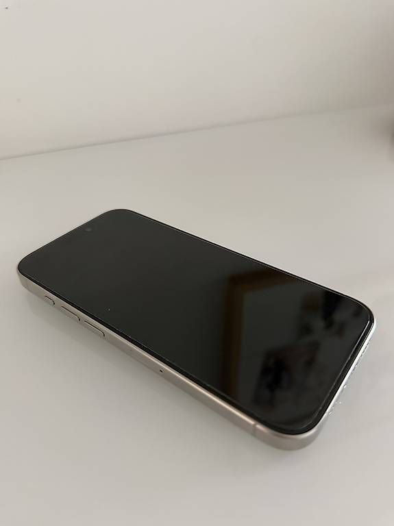 Apple Telefoni cellulari / Smartphones: iPhone 15 pro 256 gb – Usato da Breganzona venduto da Swonder 1