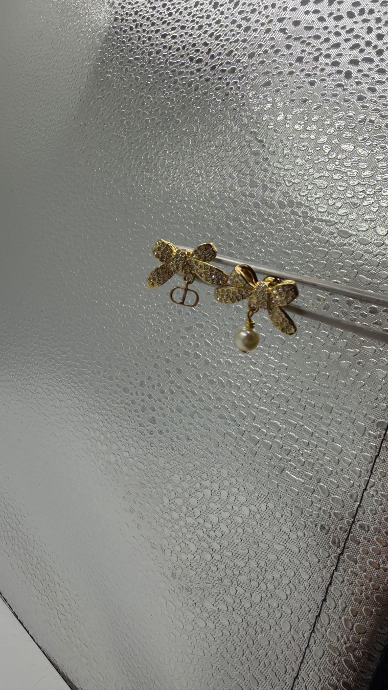 Orecchini pendenti & Orecchini a lobo: Pearl Bow Earrings -2026 edition – Nuovo (secondo la descrizione) da Chur venduto da Madeys 6