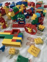 Lot de pièces de construction, principalement Lego Duplo