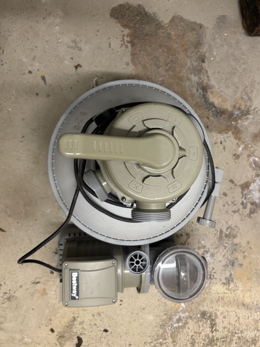 Bestway Heizung: Bestway Sandfilterpumpe gebraucht – Gebraucht aus Binningen von STOA-H13 3
