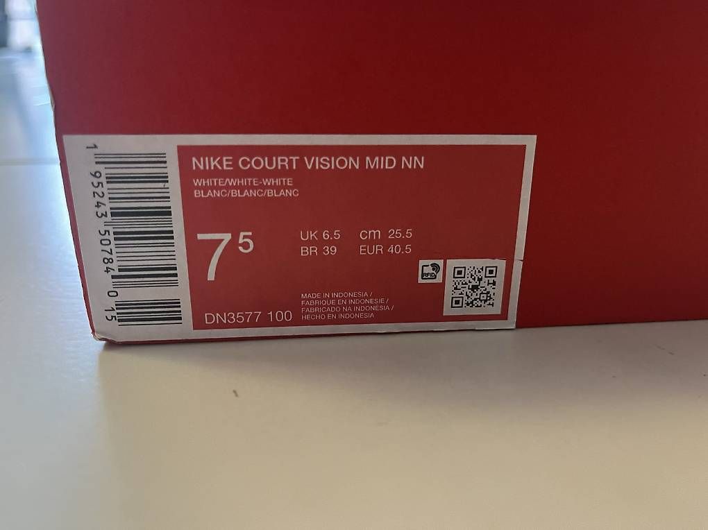 Scarpe da uomo: Nike Schuhe weiss Grösse 40.5 – Usato da Unterägeri venduto da JAARMO78 2