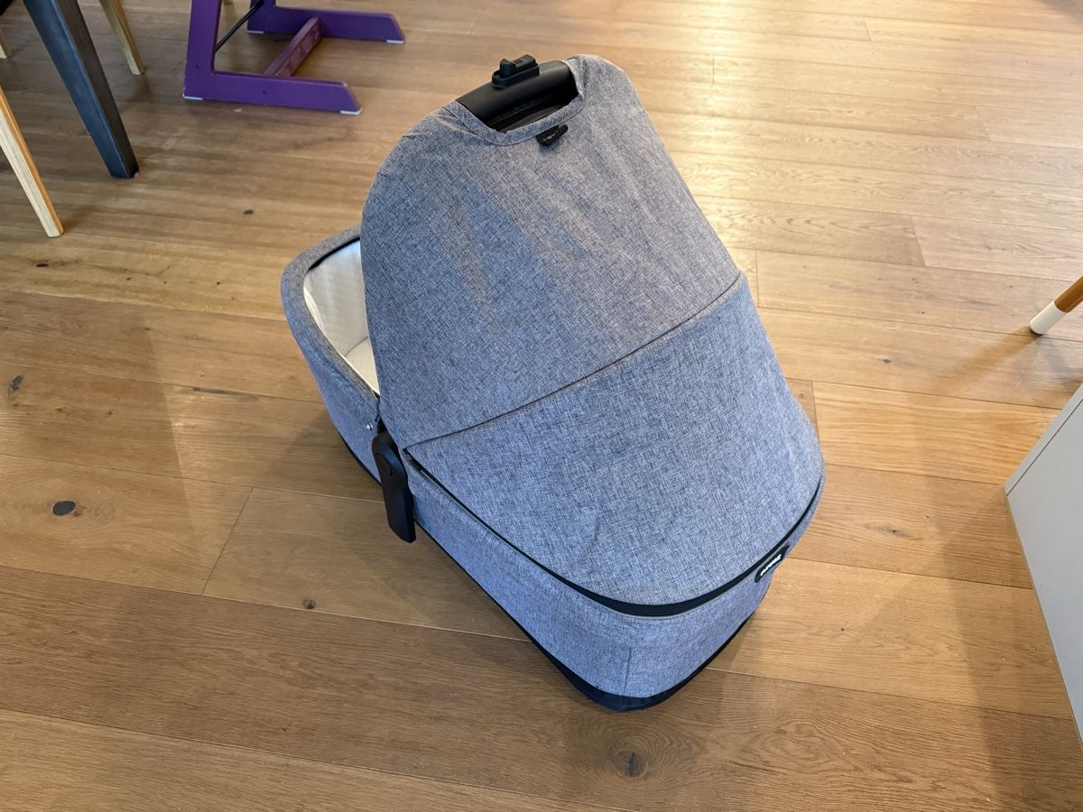 Thule Carrozzine: Babyschale Thule Sleek – Usato da Bettwil venduto da Marcogsell 2