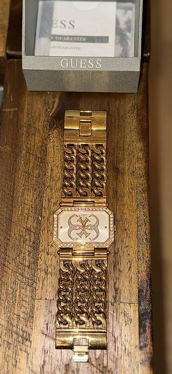 Orologi: Guess Armbanduhr Gold – Usato da Buchs AG venduto da Cres3 1